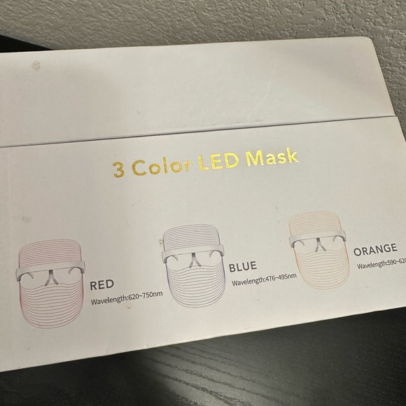 3 color LED MASK- BNIB - Picture 4 of 7